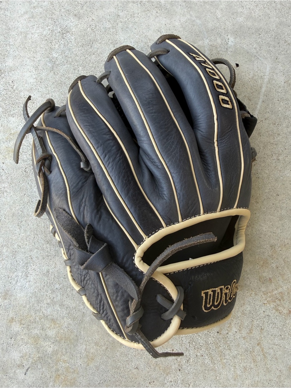 Wilson A1000 11.5" Baseball Glove - Picture 2 of 10